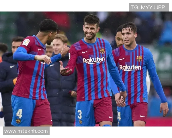 哈维重返巴萨重建之路探讨球队未来发展与挑战